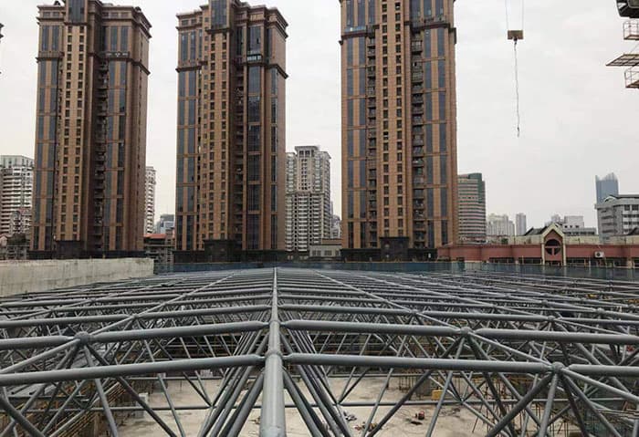 灌南螺栓球网架结构
